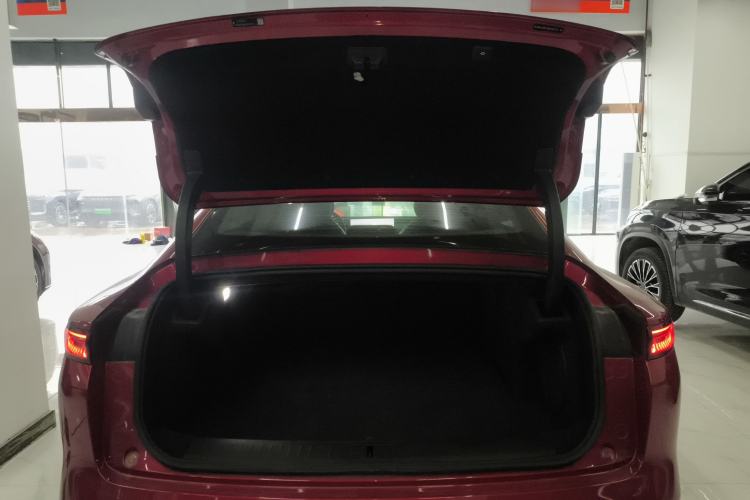 Used EXEED Star Era ES 2025 Pure Electric Ultra Flagship 100 kWh Trunk