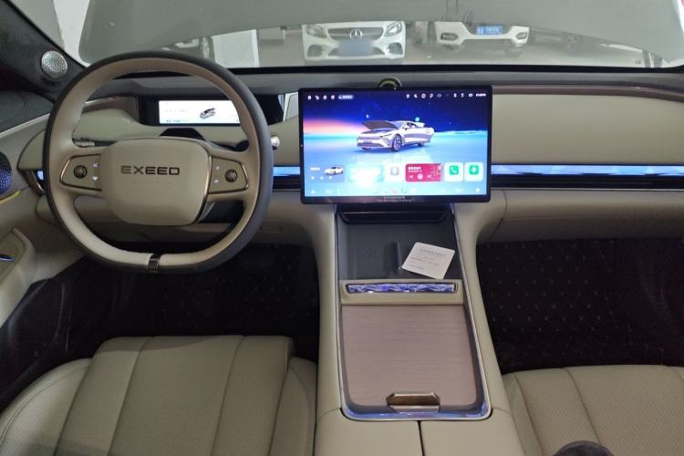 Used EXEED Star Era ES 2025 Extended-Range Max Urban Assisted Driving Center Console