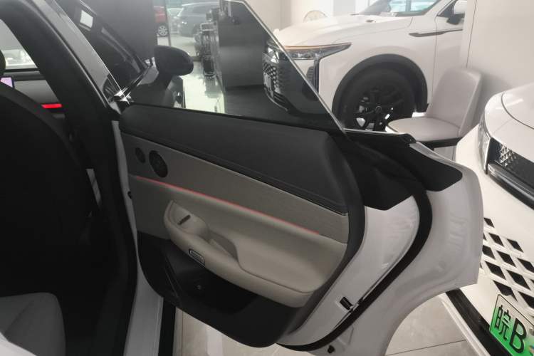 Used EXEED Star Era ES 2025 Pure Electric Pro High-Speed Driving Assistance Right Rear Door Interior
