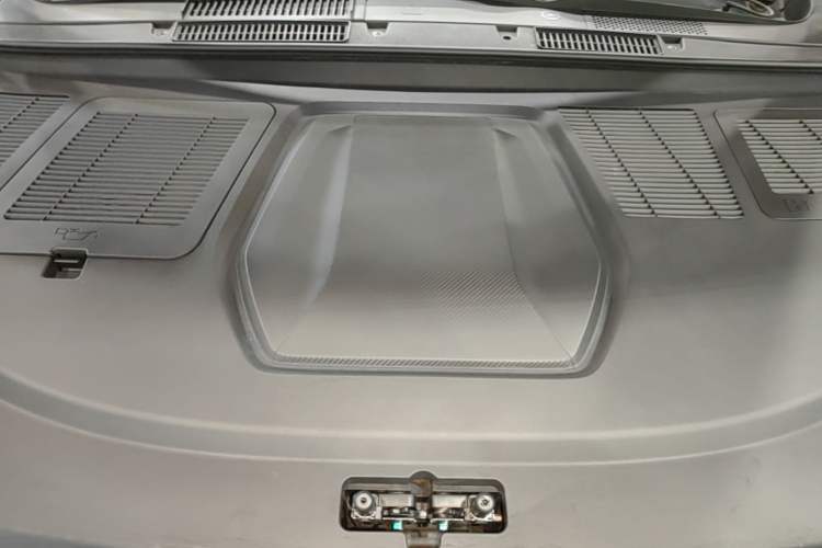 Used EXEED Star Era ET 2024 Extended-Range 240 Ultra All-Wheel Drive Engine Bay