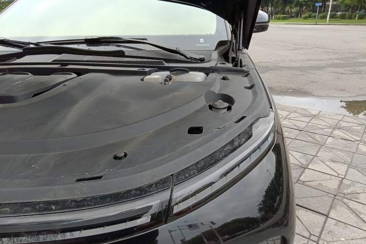 Used EXEED Star Era ET 2024 Range-Extended 200 Pro+ Engine Bay Left