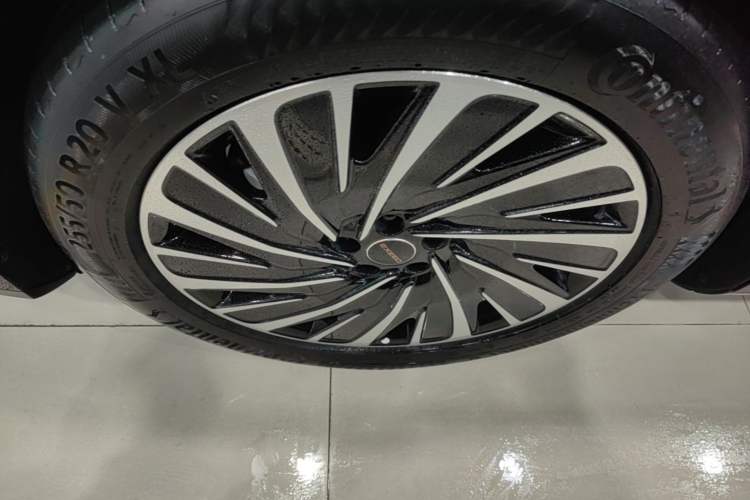 Used EXEED Star Era ET 2024 Extended-Range 240 Ultra All-Wheel Drive Exterior 4