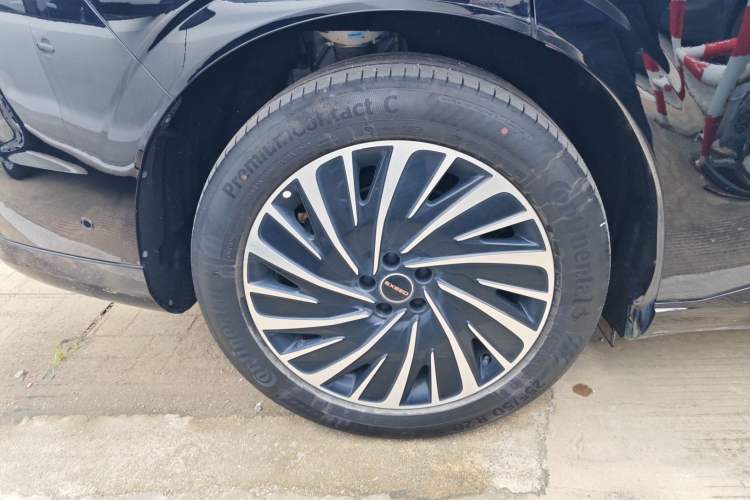 Used EXEED Star Era ET 2024 Extended-Range 240 Ultra All-Wheel Drive Exterior 5