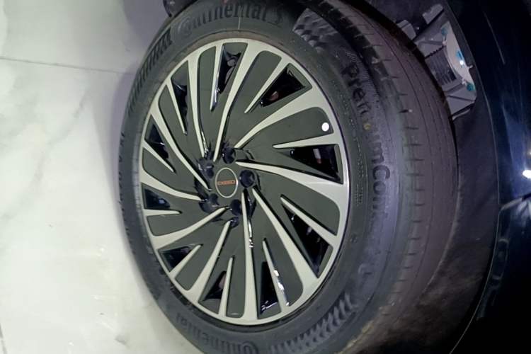 Used EXEED Star Era ET 2024 Extended-Range 240 Ultra All-Wheel Drive Exterior 5