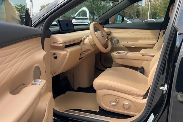 Used EXEED Star Era ET 2024 Extended-Range 240 Ultra All-Wheel Drive Interior 2