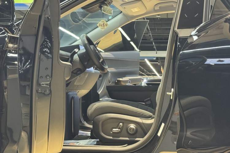 Used EXEED Star Era ET 2024 Range-Extended 200 Pro Interior 2