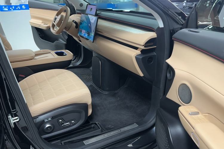 Used EXEED Star Era ET 2024 Range-Extended 200 Pro Interior 3