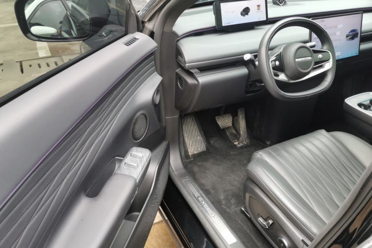 Used EXEED Star Era ET 2024 Extended-Range 240 Ultra All-Wheel Drive Interior 3
