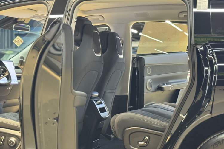 Used EXEED Star Era ET 2024 Range-Extended 200 Pro Interior 5