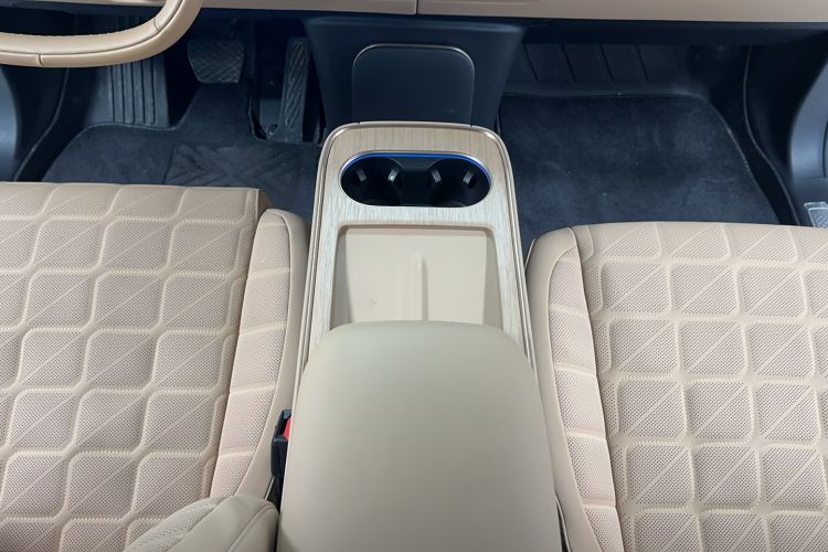 Used EXEED Star Era ET 2024 Range-Extended 200 Pro Interior 6