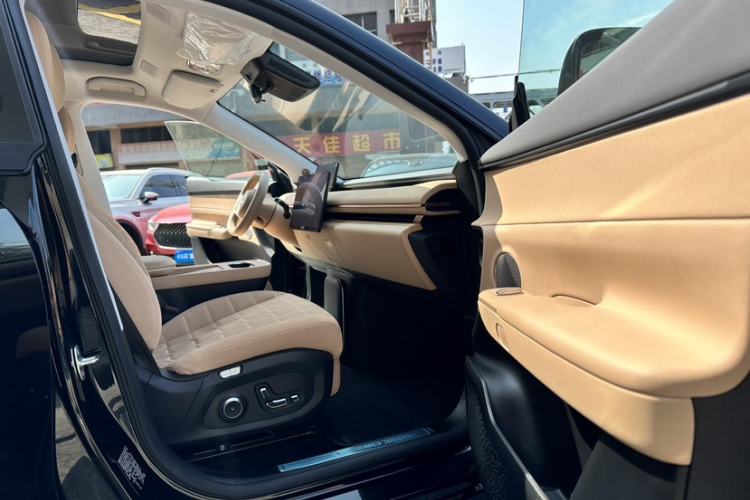 Used EXEED Star Era ET 2024 Range-Extended 200 Pro+ Interior 8