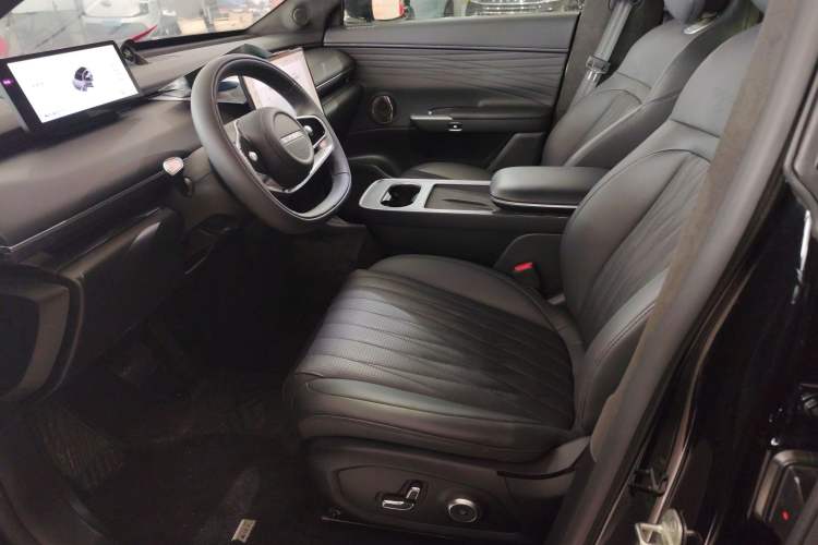 Used EXEED Star Era ET 2024 Extended-Range 240 Ultra All-Wheel Drive Left Front Seat