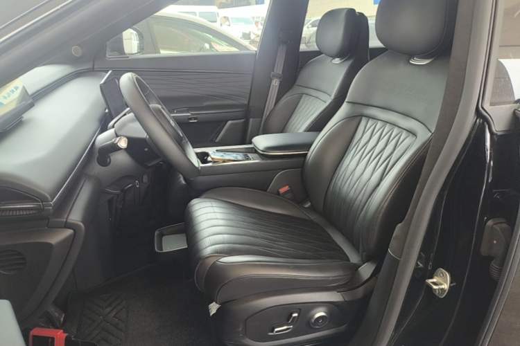Used EXEED Star Era ET 2024 Extended-Range 240 Ultra All-Wheel Drive Left Front Seat