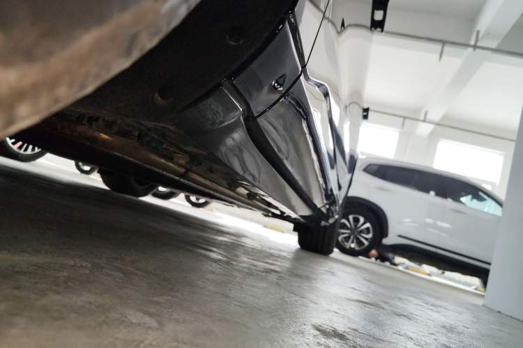 Used EXEED Star Era ET 2024 Extended-Range 240 Ultra All-Wheel Drive Left Side Sill