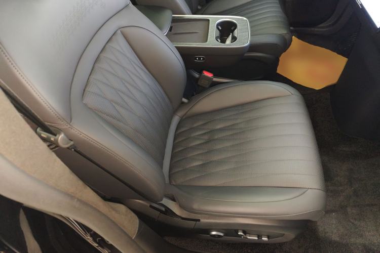 Used EXEED Star Era ET 2024 Extended-Range 240 Ultra All-Wheel Drive Right Front Seat
