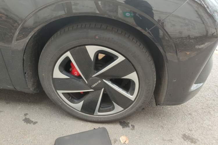 Used EXEED Star Era ET 2024 Pure Electric 540 Pro All-Wheel-Drive Version Right Front Wheel Hub
