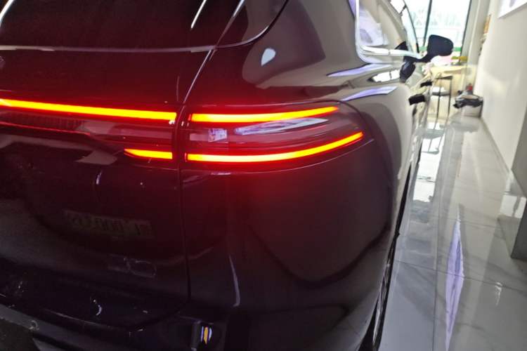 Used EXEED Star Era ET 2024 Pure Electric 625 Pro Urban Intelligent Driving Edition Right Rear Taillight