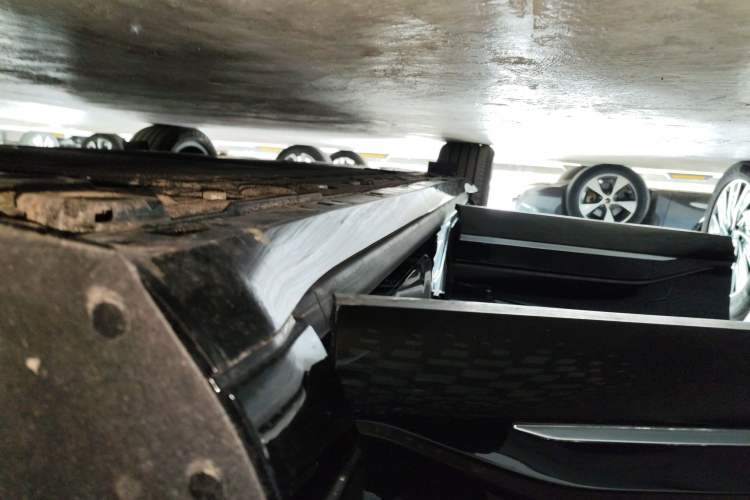 Used EXEED Star Era ET 2024 Extended-Range 240 Ultra All-Wheel Drive Right Side Sill