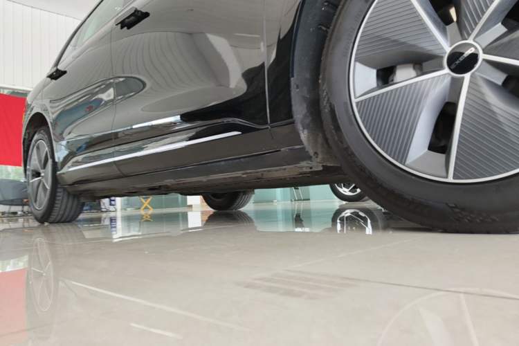 Used EXEED Star Era ET 2024 Range-Extended 200 Plus Right Side Sill