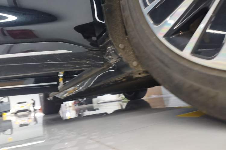 Used EXEED Star Era ET 2024 Extended-Range 240 Ultra All-Wheel Drive Right Side Sill