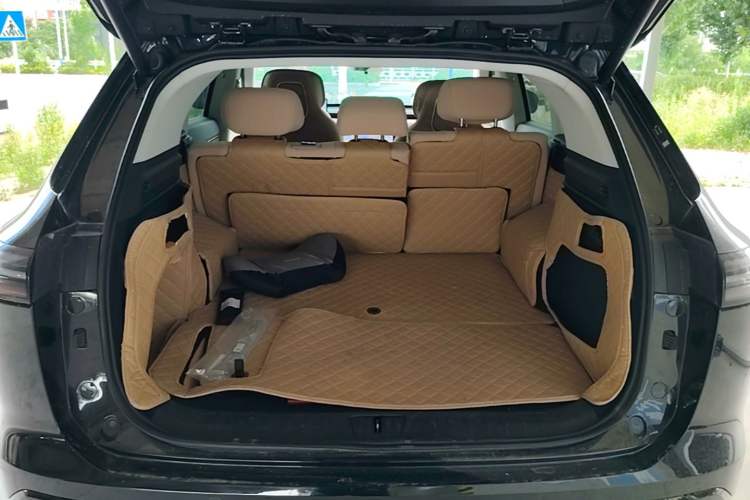 Used EXEED Star Era ET 2024 Range-Extended 200 Pro Trunk