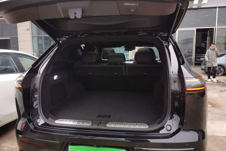 Used EXEED Star Era ET 2024 Extended-Range 240 Ultra All-Wheel Drive Trunk