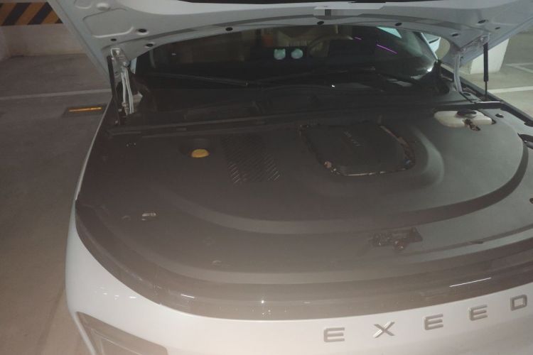 Used EXEED Star Era ET 2024 Range-Extended 200 Pro Engine Bay Right