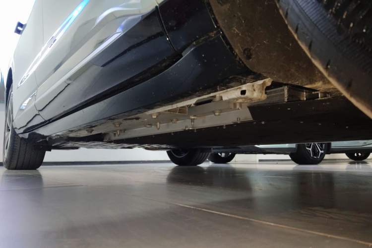 Used EXEED Star Era ET 2024 Range-Extended 200 Pro Right Side Sill