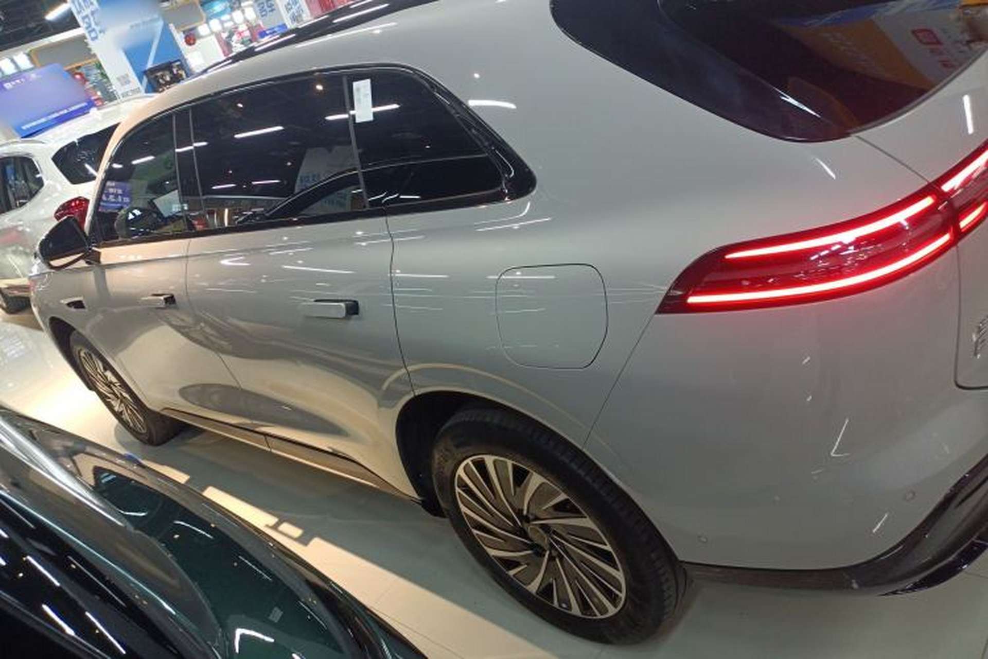 Used EXEED Star Era ET 2024 Extended-Range 240 Ultra All-Wheel Drive Exterior 3