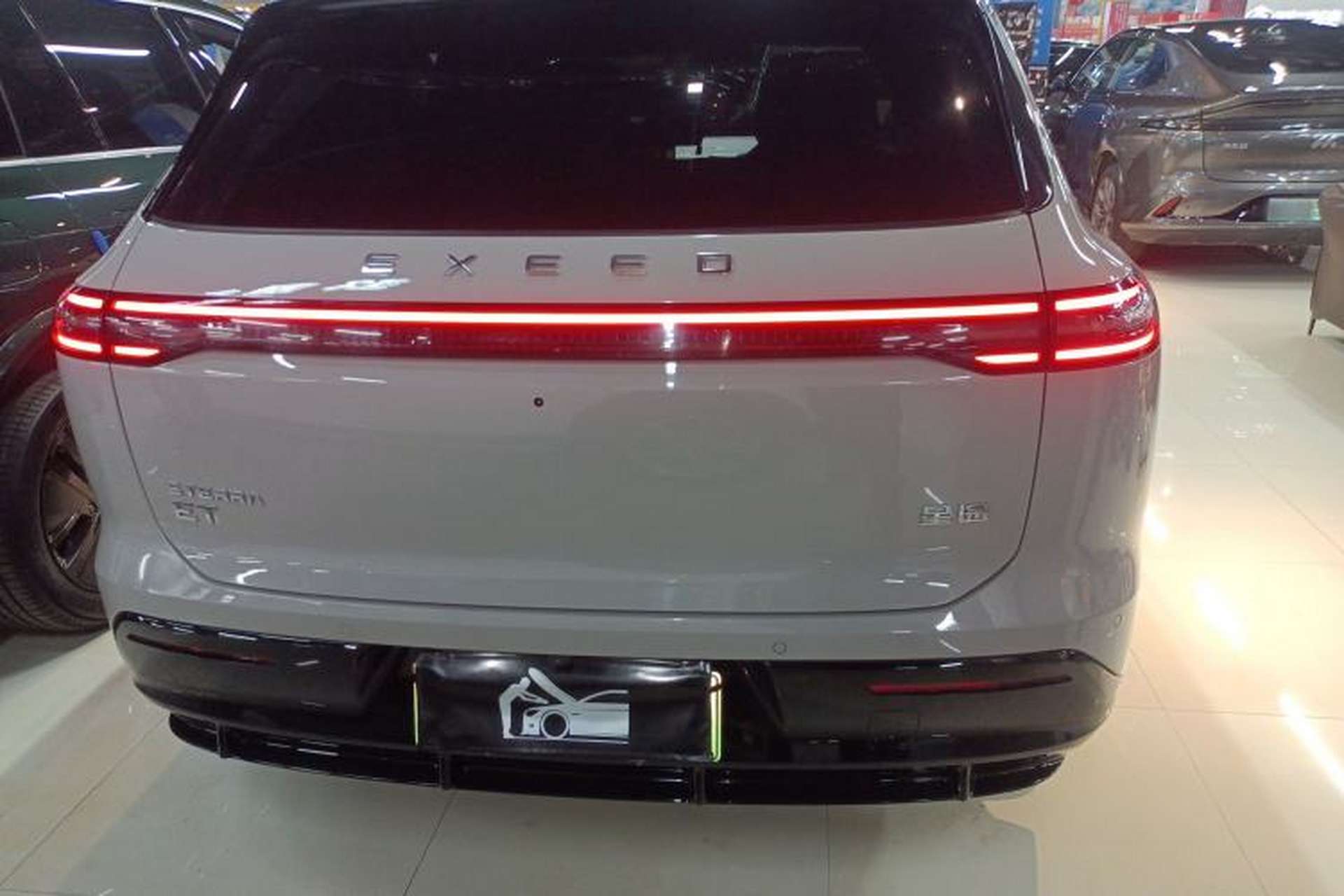 Used EXEED Star Era ET 2024 Extended-Range 240 Ultra All-Wheel Drive Exterior 4