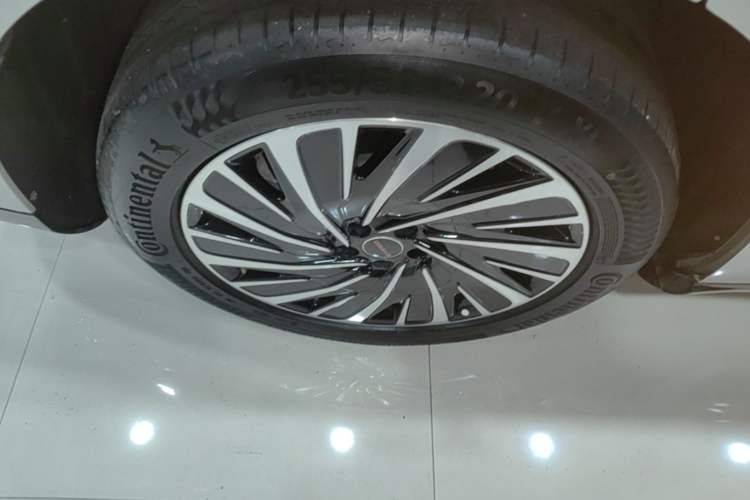 Used EXEED Star Era ET 2024 Extended-Range 240 Ultra All-Wheel Drive Exterior 5