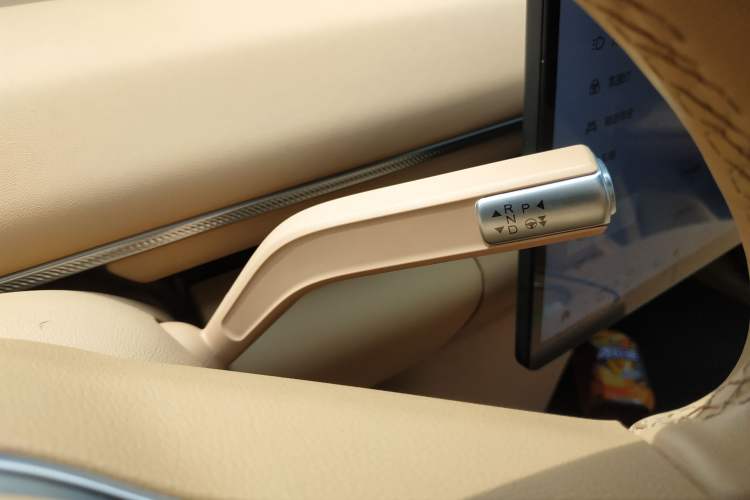 Used EXEED Star Era ET 2024 Extended-Range 240 Ultra All-Wheel Drive Gear Lever