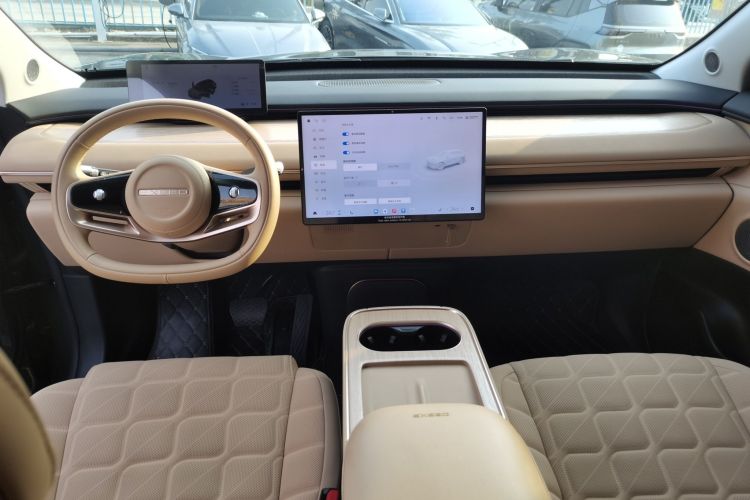 Used EXEED Star Era ET 2024 Range-Extended 200 Pro+ Interior 2