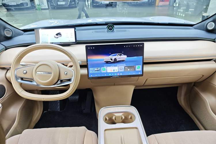 Used EXEED Star Era ET 2024 Extended-Range 240 Ultra All-Wheel Drive Interior 2