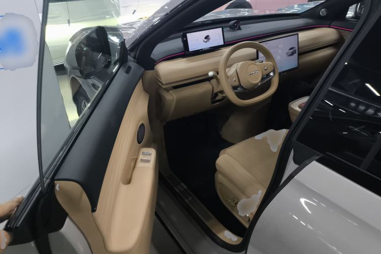 Used EXEED Star Era ET 2024 Extended-Range 240 Ultra All-Wheel Drive Interior 3