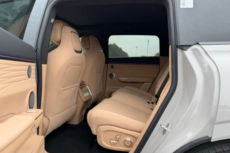 Used EXEED Star Era ET 2024 Extended-Range 240 Ultra All-Wheel Drive Interior 3