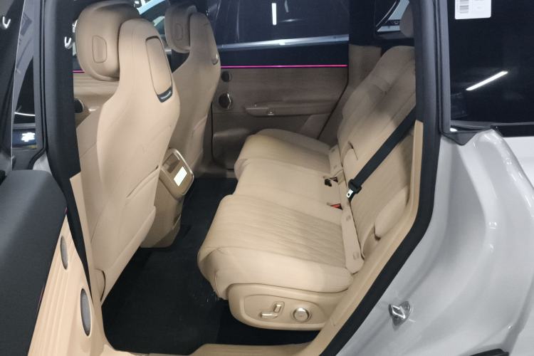 Used EXEED Star Era ET 2024 Extended-Range 240 Ultra All-Wheel Drive Interior 4