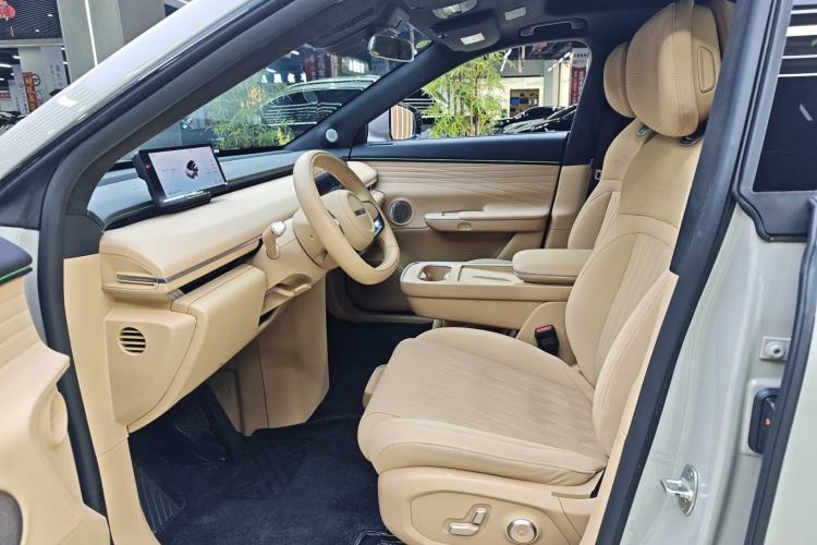 Used EXEED Star Era ET 2024 Extended-Range 240 Ultra All-Wheel Drive Interior 5