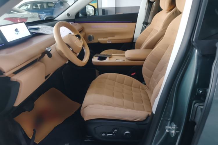 Used EXEED Star Era ET 2024 All-Electric 655 Ultra Left Front Seat