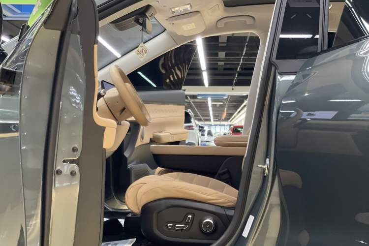 Used EXEED Star Era ET 2024 All-Electric 655 Ultra Left Front Seat