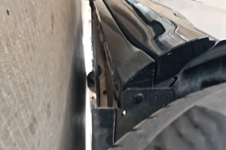 Used EXEED Star Era ET 2024 Extended-Range 240 Ultra All-Wheel Drive Left Side Sill