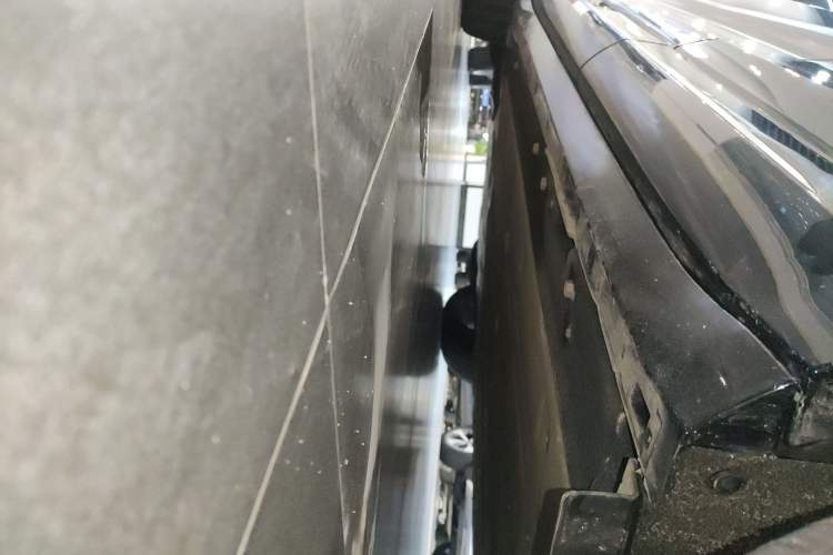 Used EXEED Star Era ET 2024 All-Electric 655 Ultra Left Side Sill