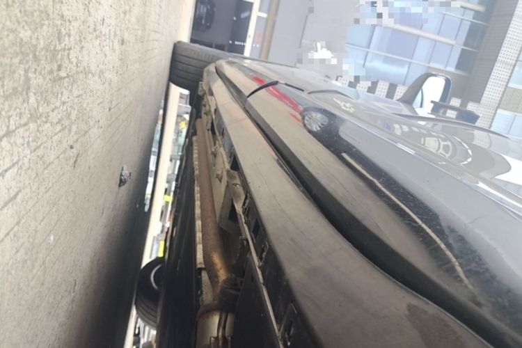 Used EXEED Star Era ET 2024 Extended-Range 240 Ultra All-Wheel Drive Left Side Sill