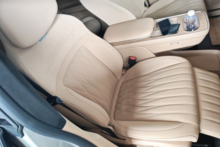 Used EXEED Star Era ET 2024 Extended-Range 240 Ultra All-Wheel Drive Right Front Seat