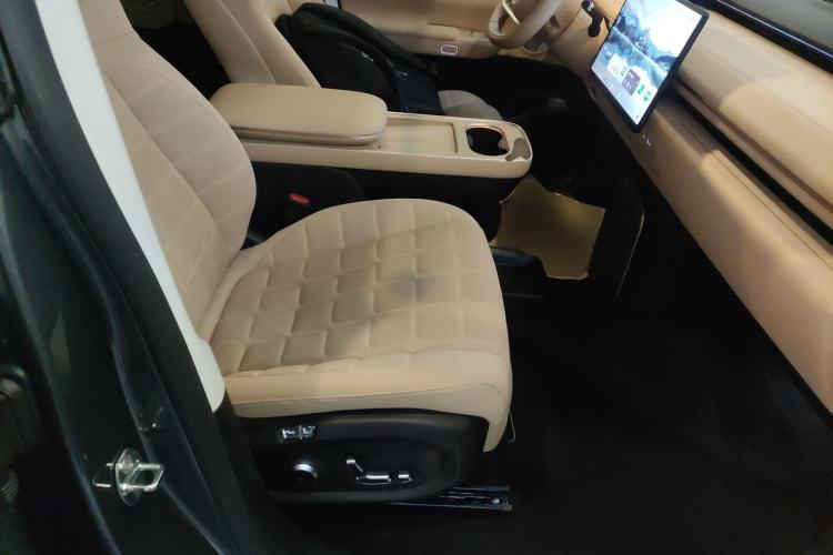 Used EXEED Star Era ET 2024 All-Electric 655 Ultra Right Front Seat