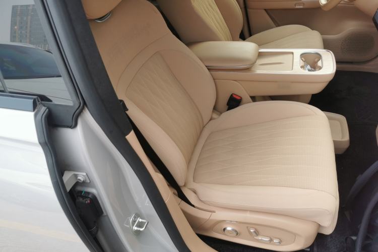 Used EXEED Star Era ET 2024 Extended-Range 240 Ultra All-Wheel Drive Right Front Seat