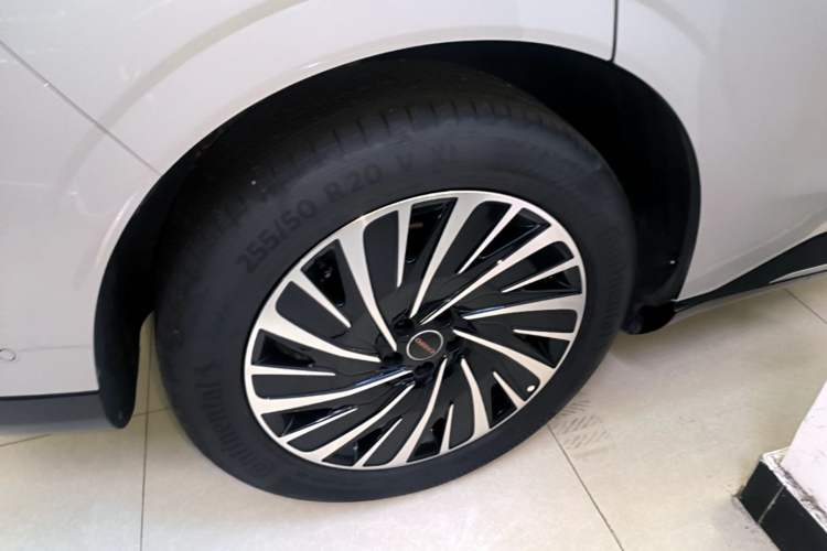 Used EXEED Star Era ET 2024 Range-Extended 240 Max All-Wheel Drive Right Rear Wheel Hub