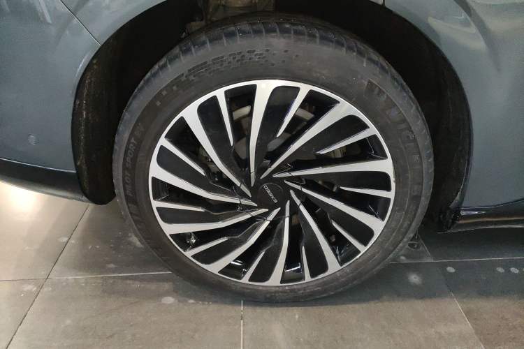 Used EXEED Star Era ET 2024 All-Electric 655 Ultra Right Rear Wheel Hub