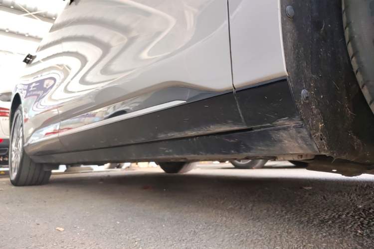 Used EXEED Star Era ET 2024 Extended-Range 240 Ultra All-Wheel Drive Right Side Sill