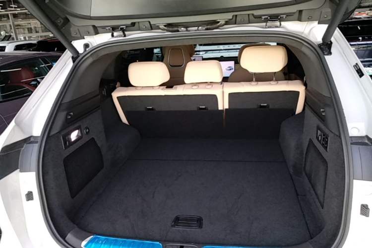 Used EXEED Star Era ET 2024 Extended-Range 240 Ultra All-Wheel Drive Trunk